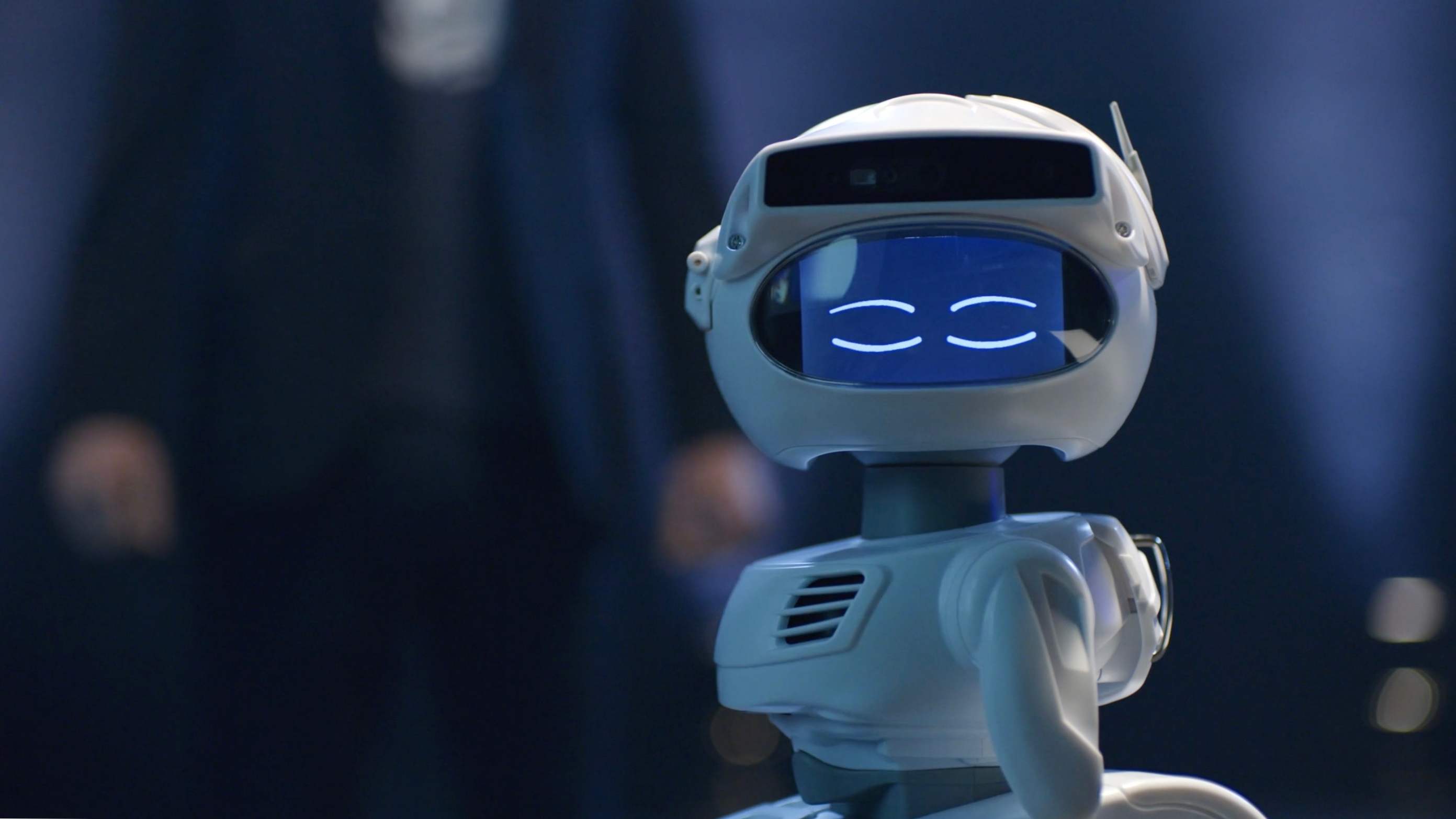 Включи номер робота. Робот misty1. Робот улыбается. Дисплей робота. Лицо робота на экране.